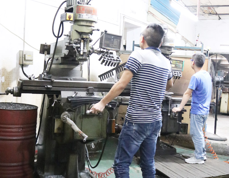 生產(chǎn)設(shè)備